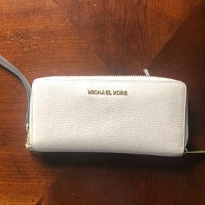 Michael Kors wristlet wallet